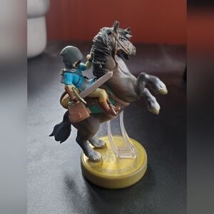 Nintendo Amiibo - Legends of Zelda Breath of the Wild - Link Riding Figure